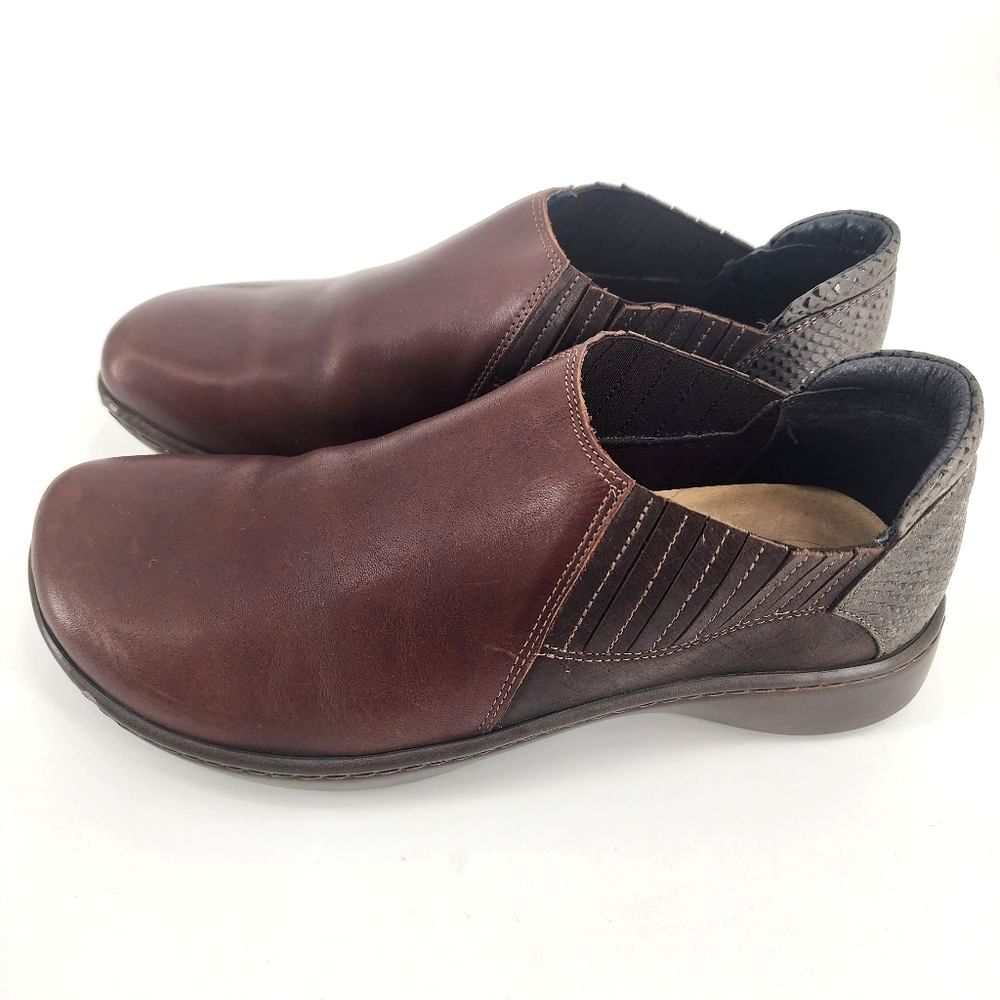 Naot Bay Closed Back Brown Clogs Size 8 US / 39 EU